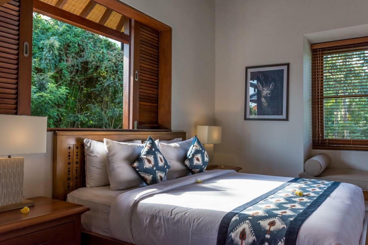 Villa Rusa Biru - Modern Villa With Private Pool And Cook In The Heart Of Berawa Canggu Exterior foto