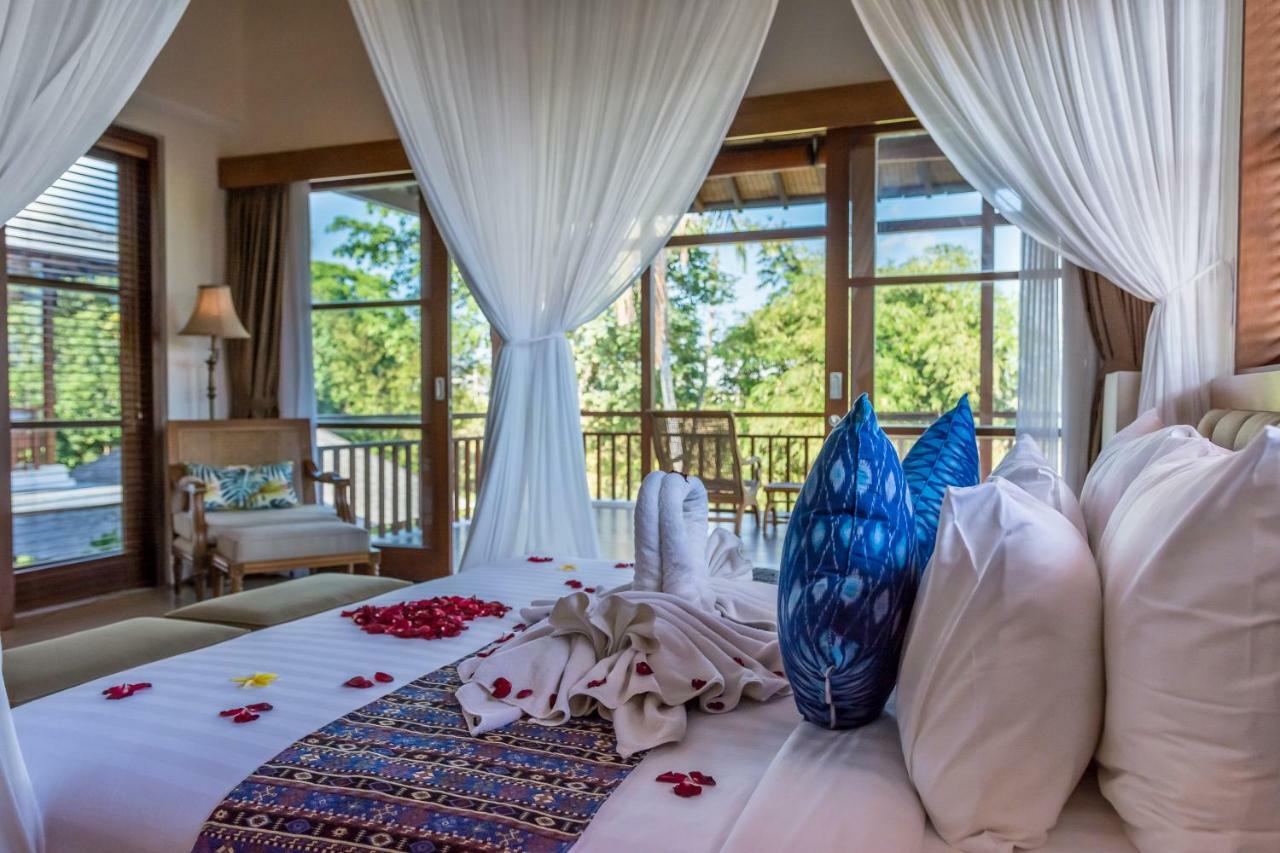 Villa Rusa Biru - Modern Villa With Private Pool And Cook In The Heart Of Berawa Canggu Exterior foto