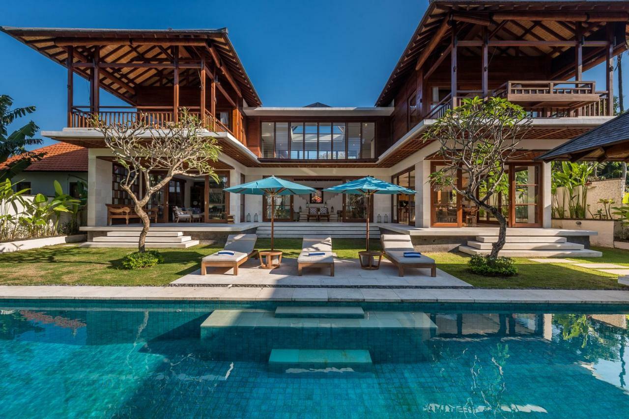 Villa Rusa Biru - Modern Villa With Private Pool And Cook In The Heart Of Berawa Canggu Exterior foto